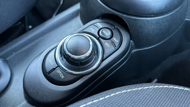 MINI Hatchback 1.5 Cooper Classic Premium 3dr Petrol Hatchback